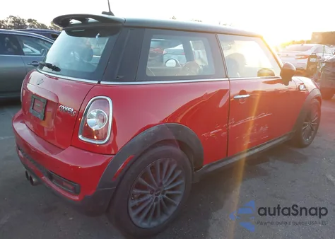 2011 Mini Cooper S z USA, uszkodzony, nr VIN WMWSV3C58BTY15760